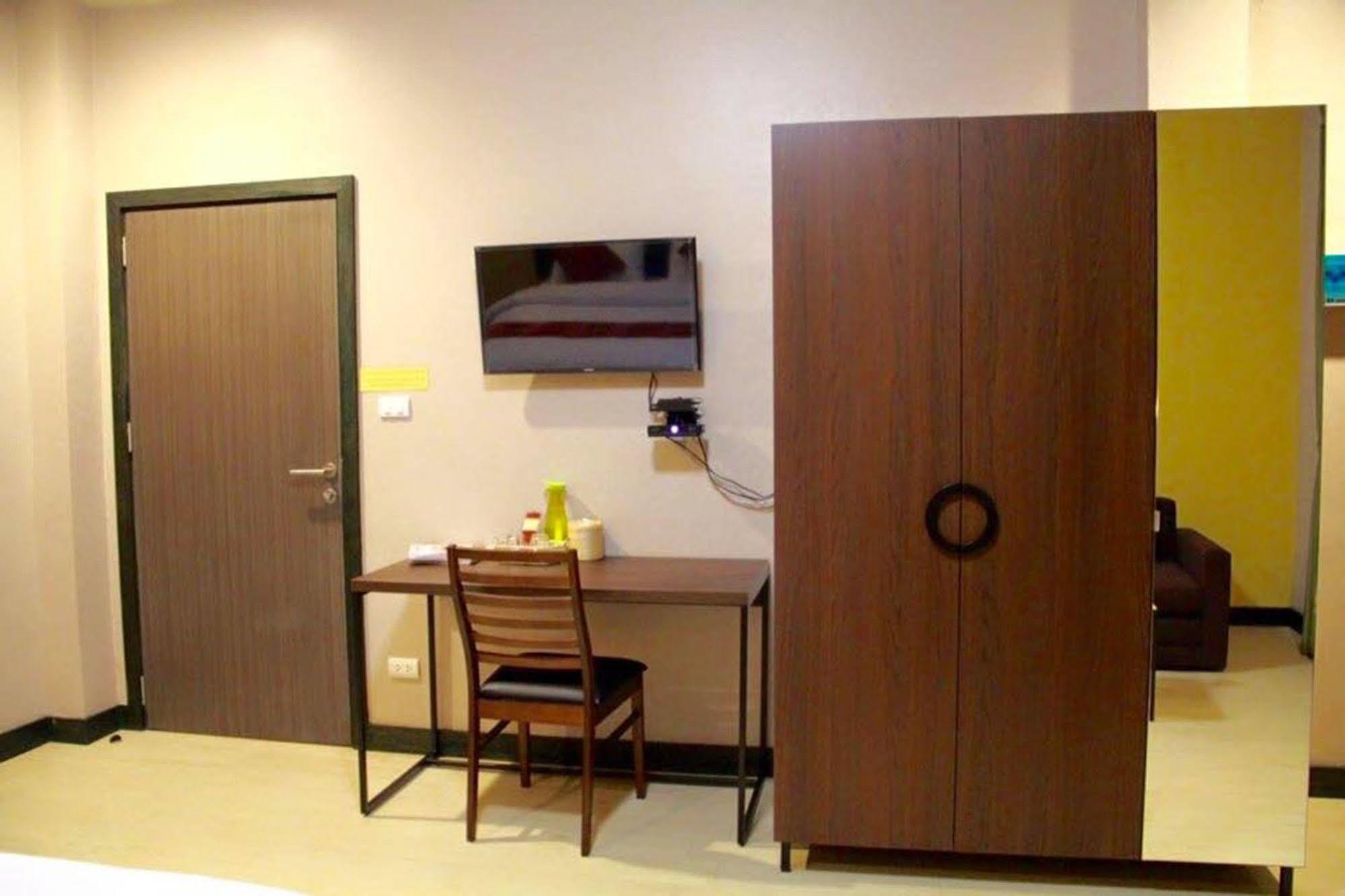 Mulberry House Hotel Pak Thong Chai Exterior foto