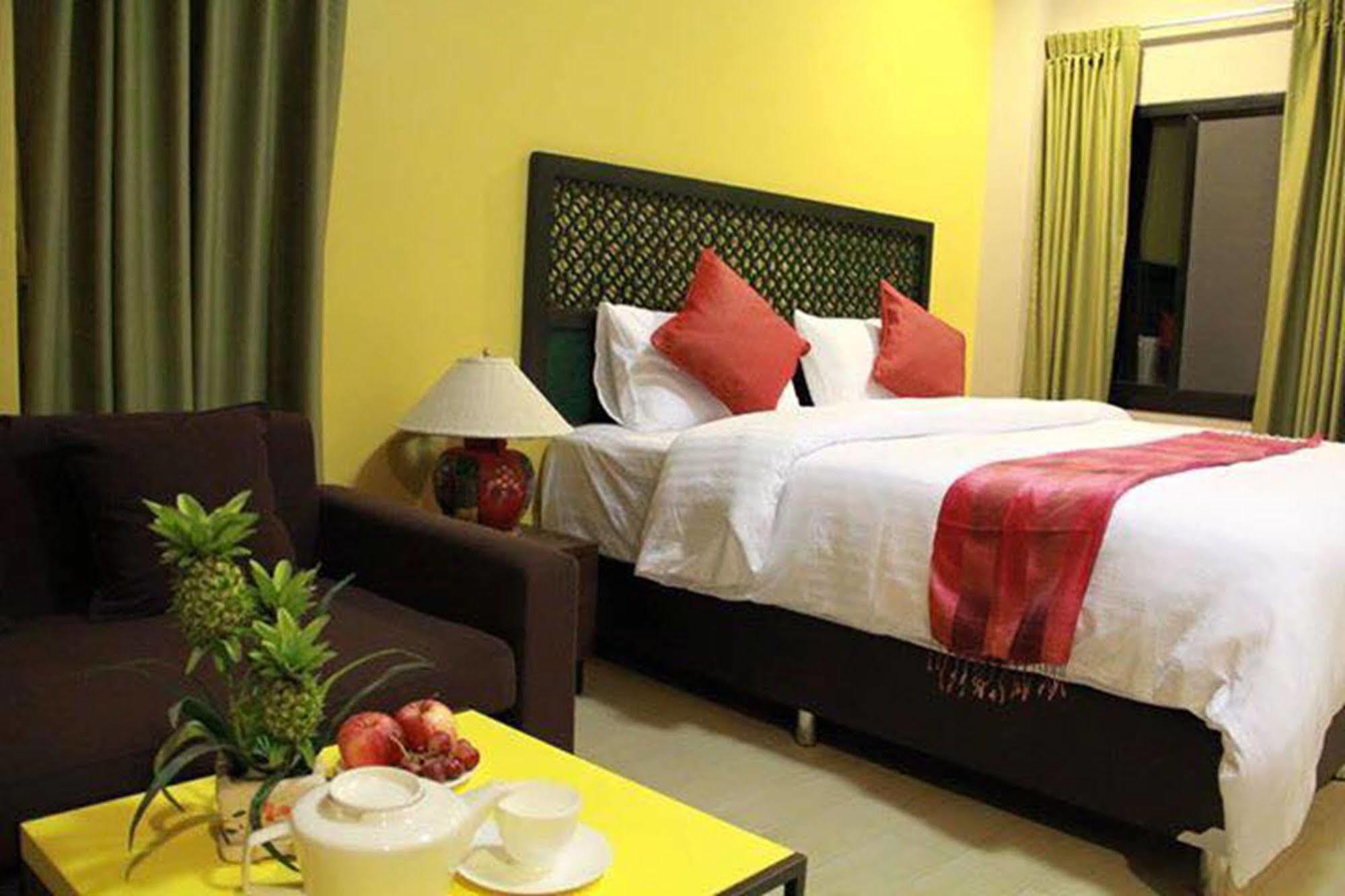 Mulberry House Hotel Pak Thong Chai Exterior foto