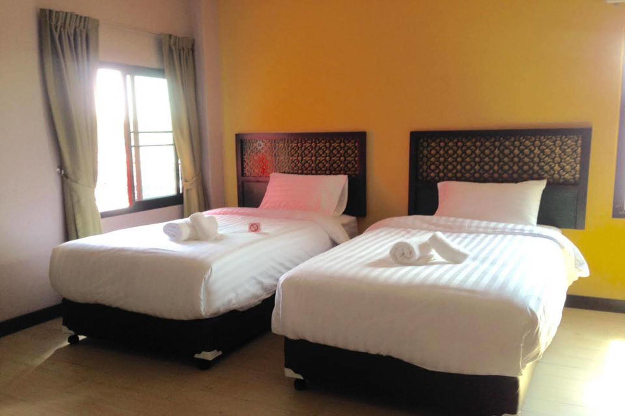 Mulberry House Hotel Pak Thong Chai Exterior foto